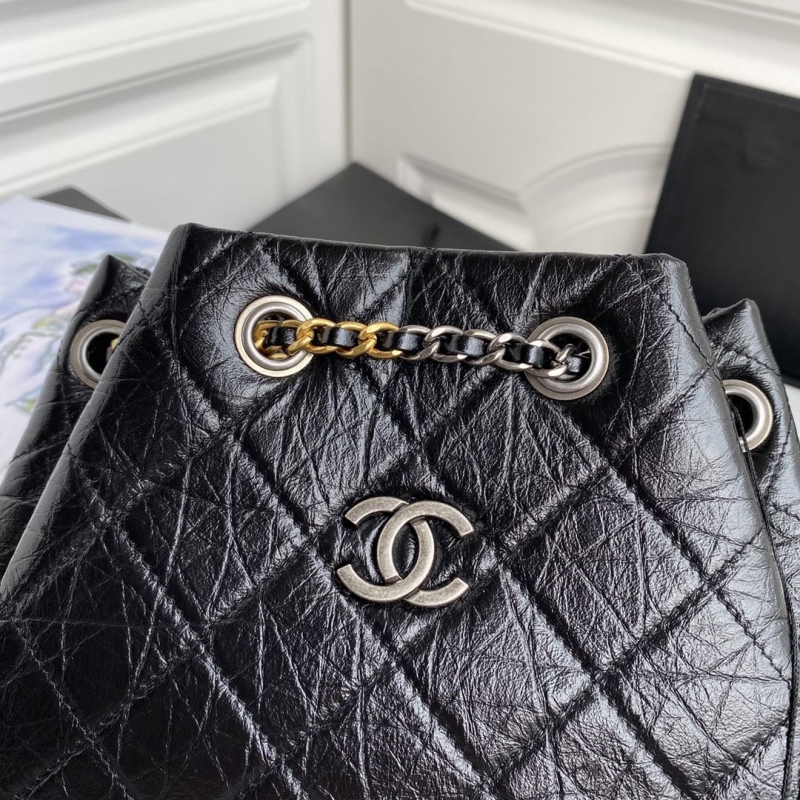 Ch**el bucket bags